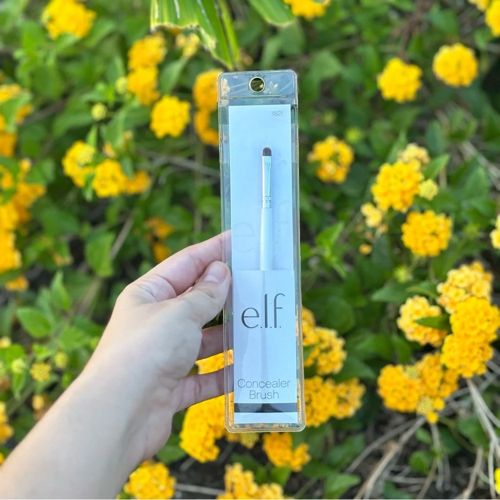 NEW e.l.f. Cosmetics Concealer Brush